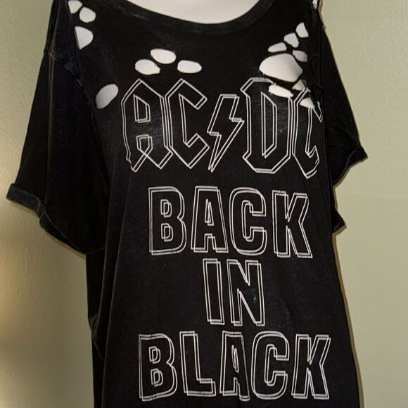 torrid Tops - VINYL ICONS AC⚡️DC DISTRESSED T SHIRT